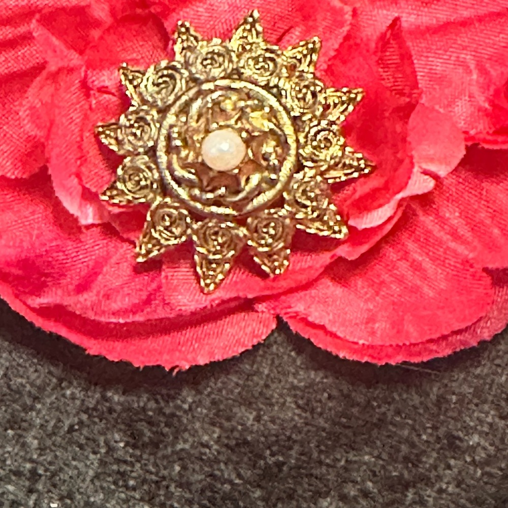 Vintage Starburst Ornate Brooch with Pearl Center